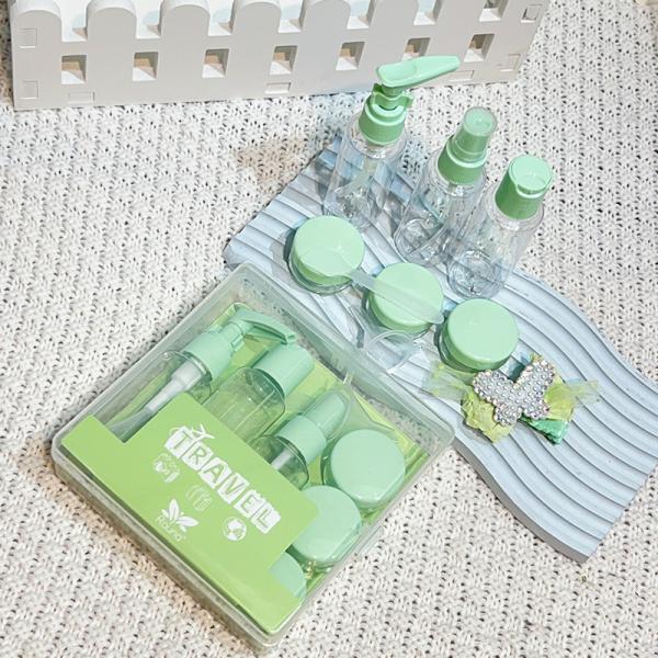 7pcs Travel Size Toiletries Set Personal Bottle Screw Cap Portable Plastic Spray