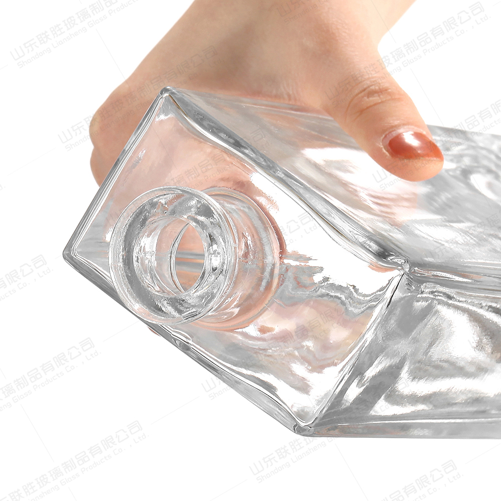 Glass Vodka Bottle For Custom 50ml 100ml 200ml 500ml 750Ml Fancy Whiskey Bourbon Gin