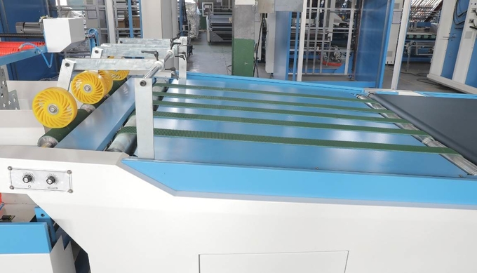 Auto Cartoon Box Flute Paper Laminating Machine With Flip Flop Stacker For Palletizing
