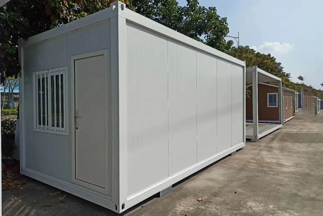 15-30 Years Service Life Professional Customization Flat Pack Homes Hospital Container Home Hurricane Proof Prefabricated
