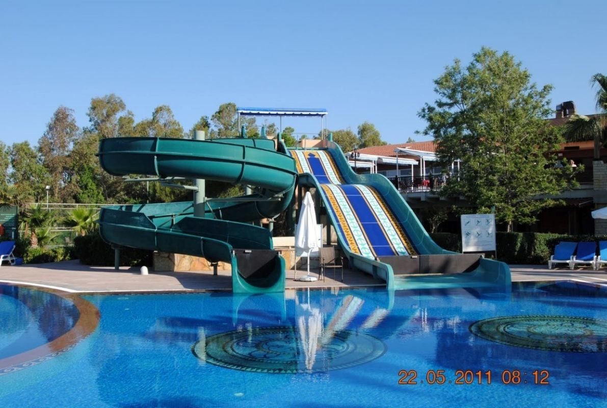 Water Fun Sports Amusement Park Kids Playground Equipment Tube Fiberglass Slide