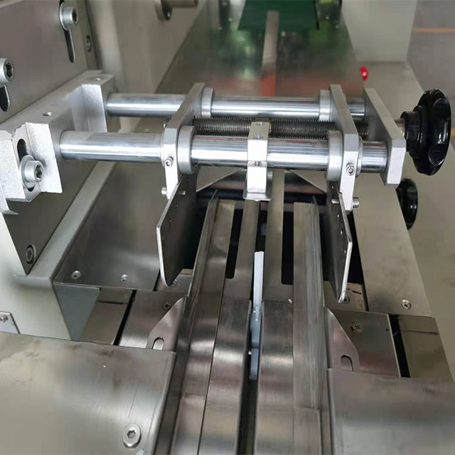 ODM Commercial Shrink Wrap Machine 100bags/min Sanitary Napkin Packing
