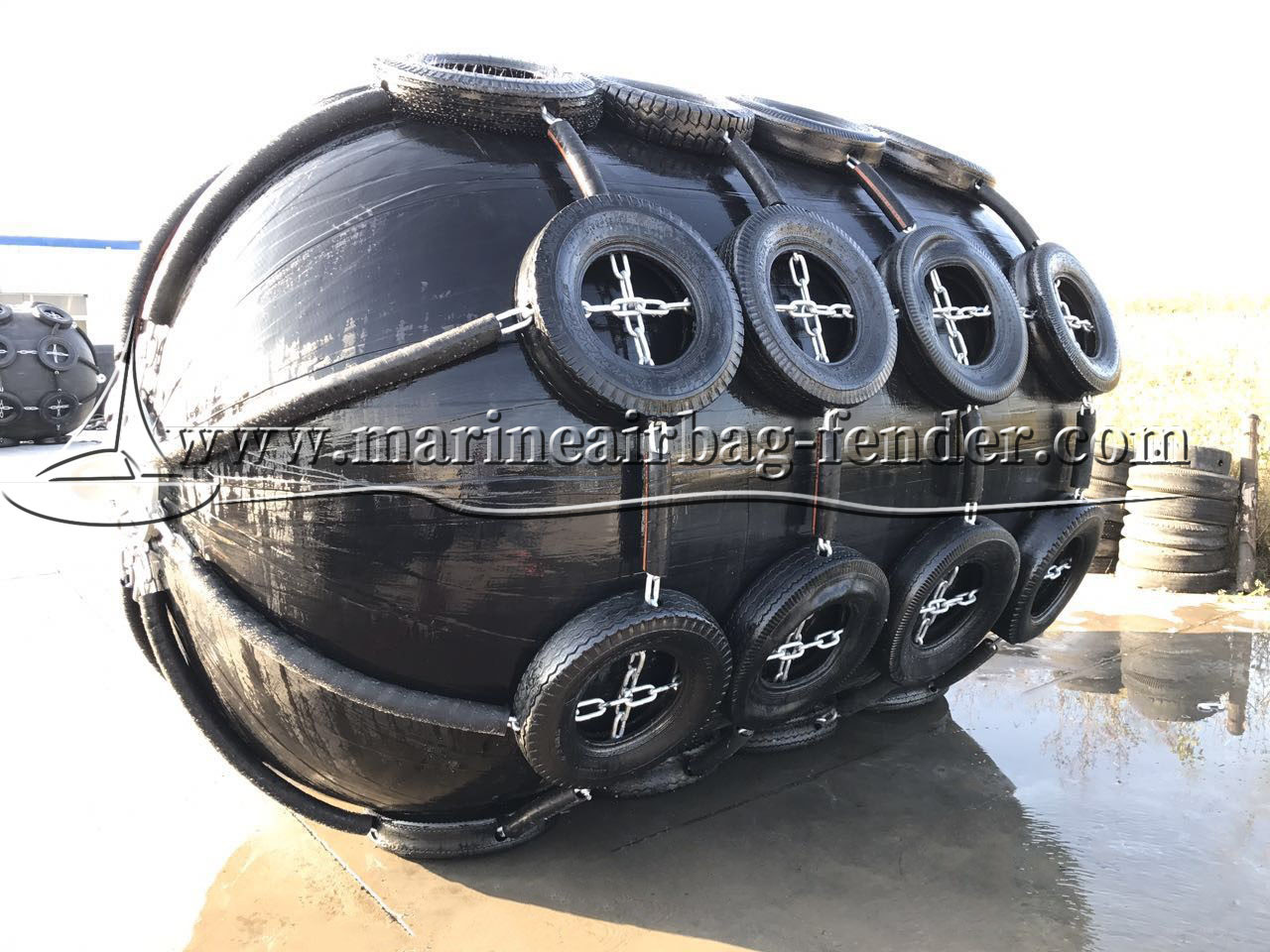 Chain Net Type Floating Rubber Fender Quay Pneumatic Marine Fenders