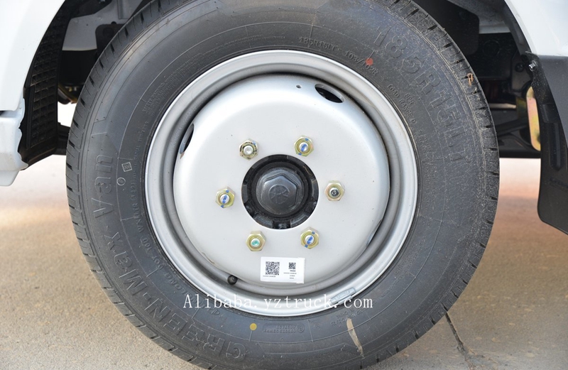 Dongfeng 4x2 LHD RHD 1T 2T Light Flatbed Cargo Truck with High Configuration and ABS
