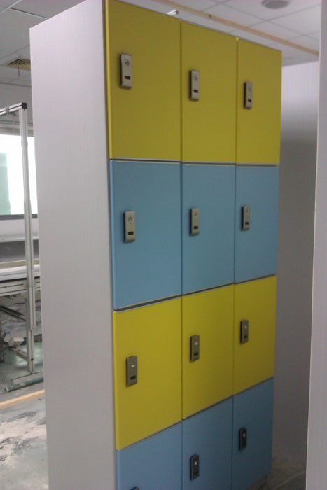 Four Tier Strong Employee Storage Lockers Gray / Yellow For Swimming Pool