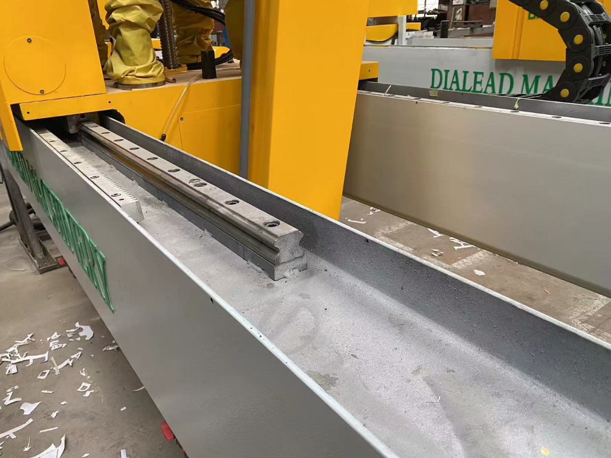 Custom CNC Stone Profile Cutting Machine For Construction And Stone Fabrication