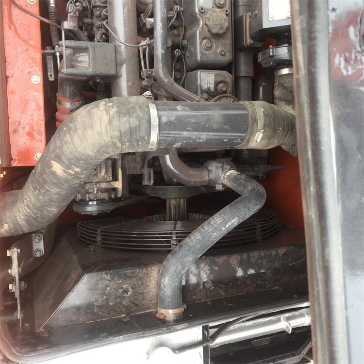 Korean Doosan DX300 Crawler Excavator with Original Hydraulic Valve in 151KW Power
