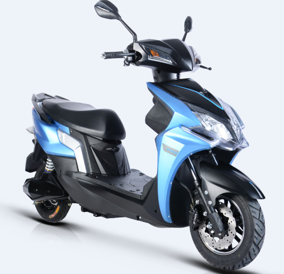 Aluminium Rim Battery Operated Scooter , Electric E Bike Scooter 220V Charger
