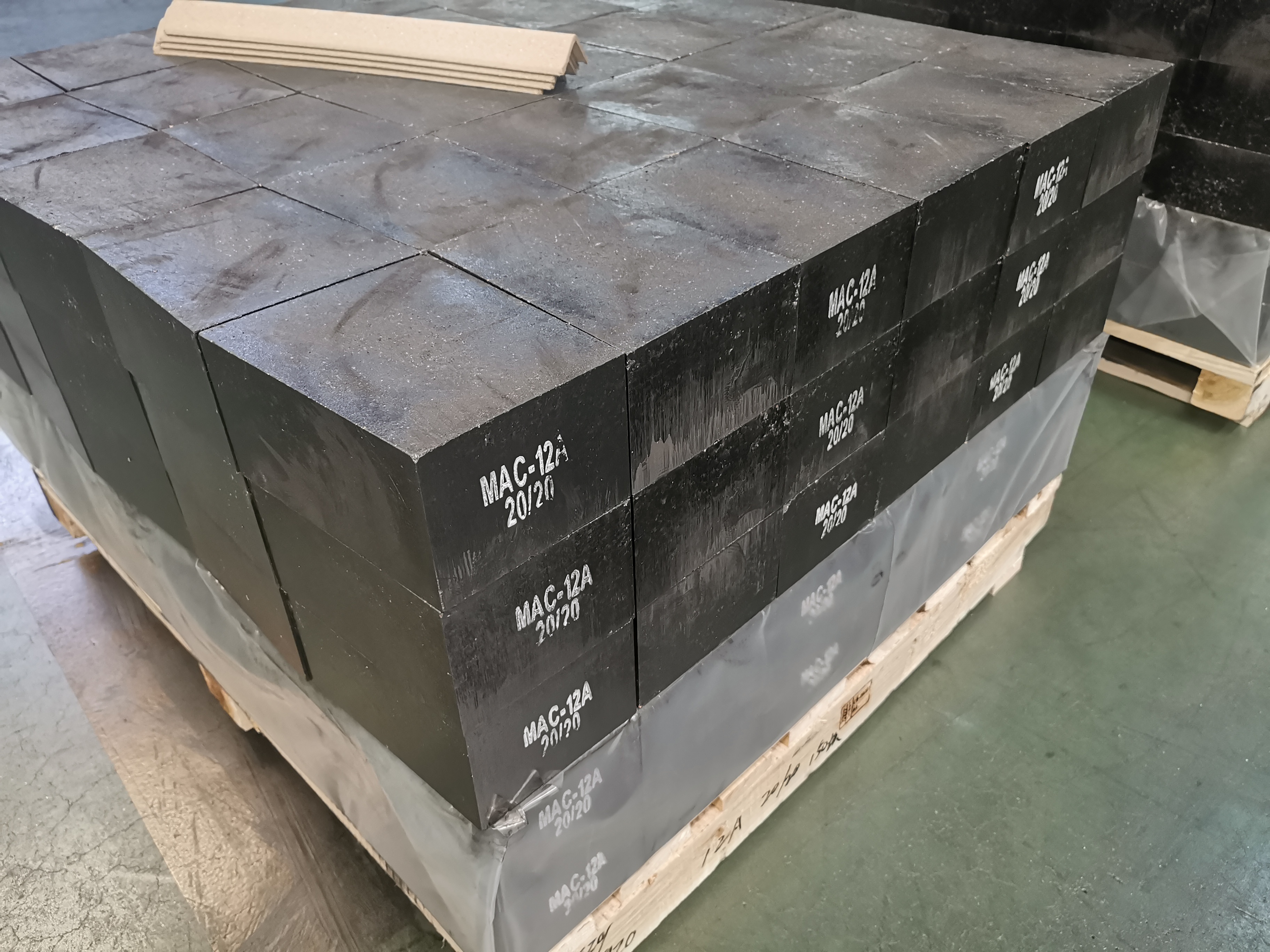 Customized Size 97% Fused MGO Magnesia Carbon MGO-C Refractory Bricks for Steel Ladles