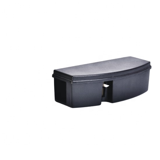 Effective Plastic Rat Box for Controlling Rodent Infestations Displayed on Shelf