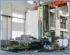 C5250 Not cnc Engineers available overseas service for lathe machine