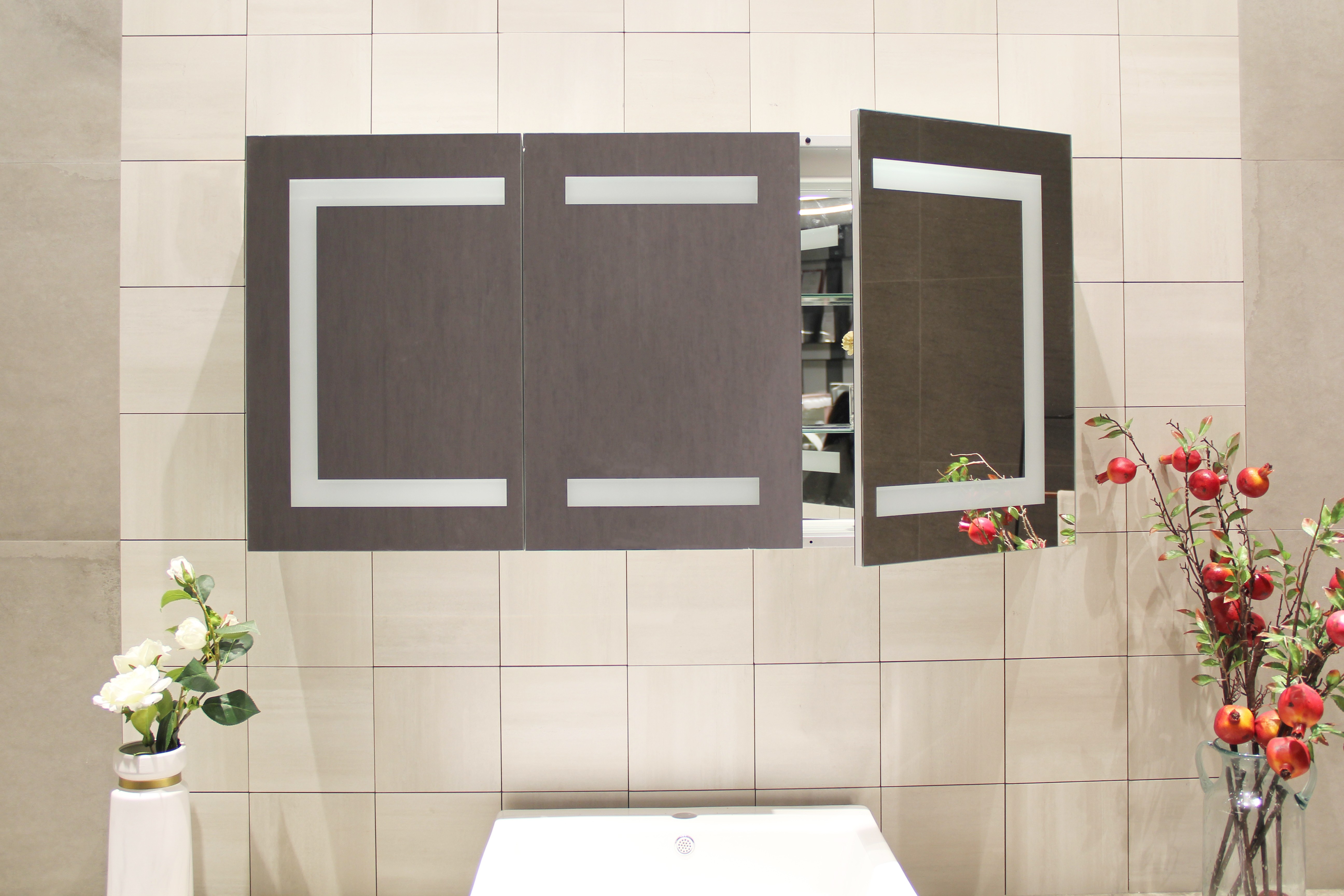 Space Saving Aluminum Mirror Cabinet High Definition Compact Light Up Bathroom Mirror Cabinet