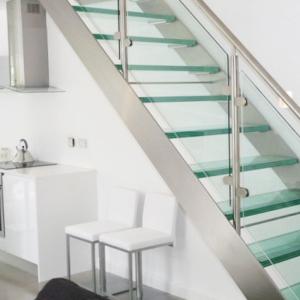 China 1000mm Width Straight Flight Staircase Stainless Steel Tread For Apartment wholesale