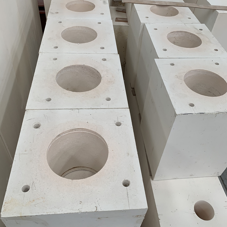 40-52% Al2O3 Content AZS Spouts Stirring Rods for Special Shaped Glass Furnace Burners