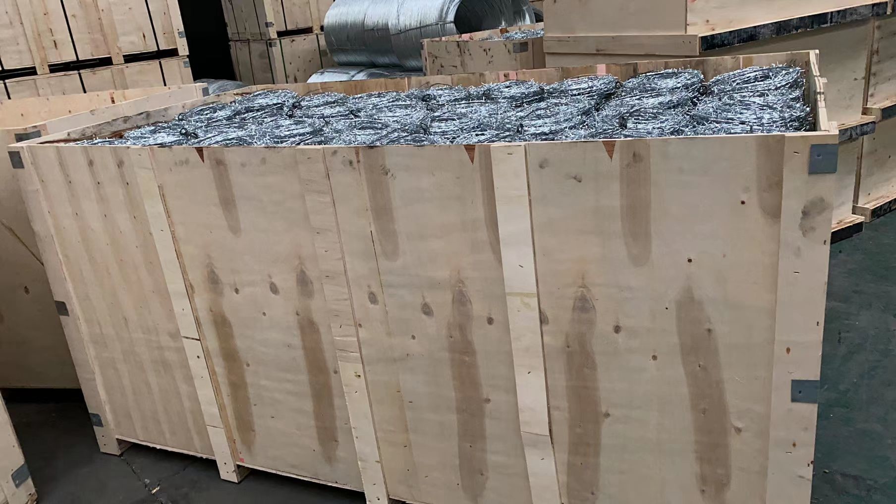 Outdoor 16x16 Steel Barbed Fencing Wire High Corrosion Resistance