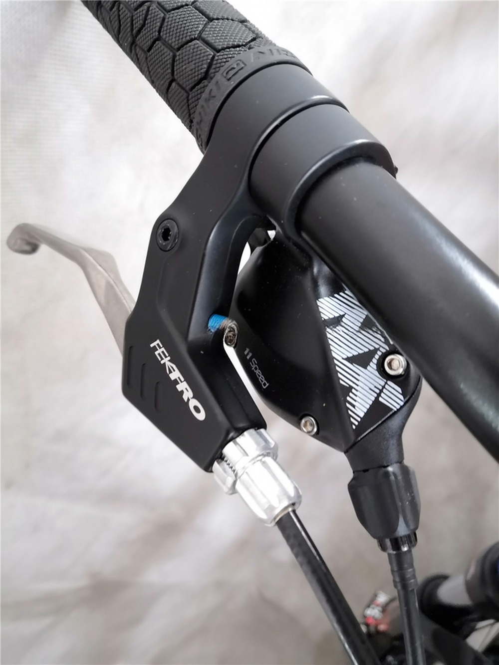2024 26" 27.5" Men Aluminum Alloy Frame Front Suspension Fork Adults 11 Speeds MTB Mountain Bicycle