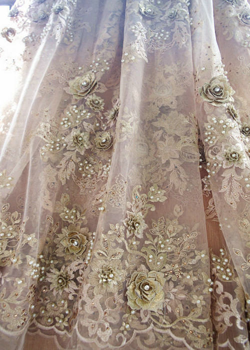 120cm Wide 3D Flower Lace Fabric , Polyester Bridal Metallic Gold Lace Fabric