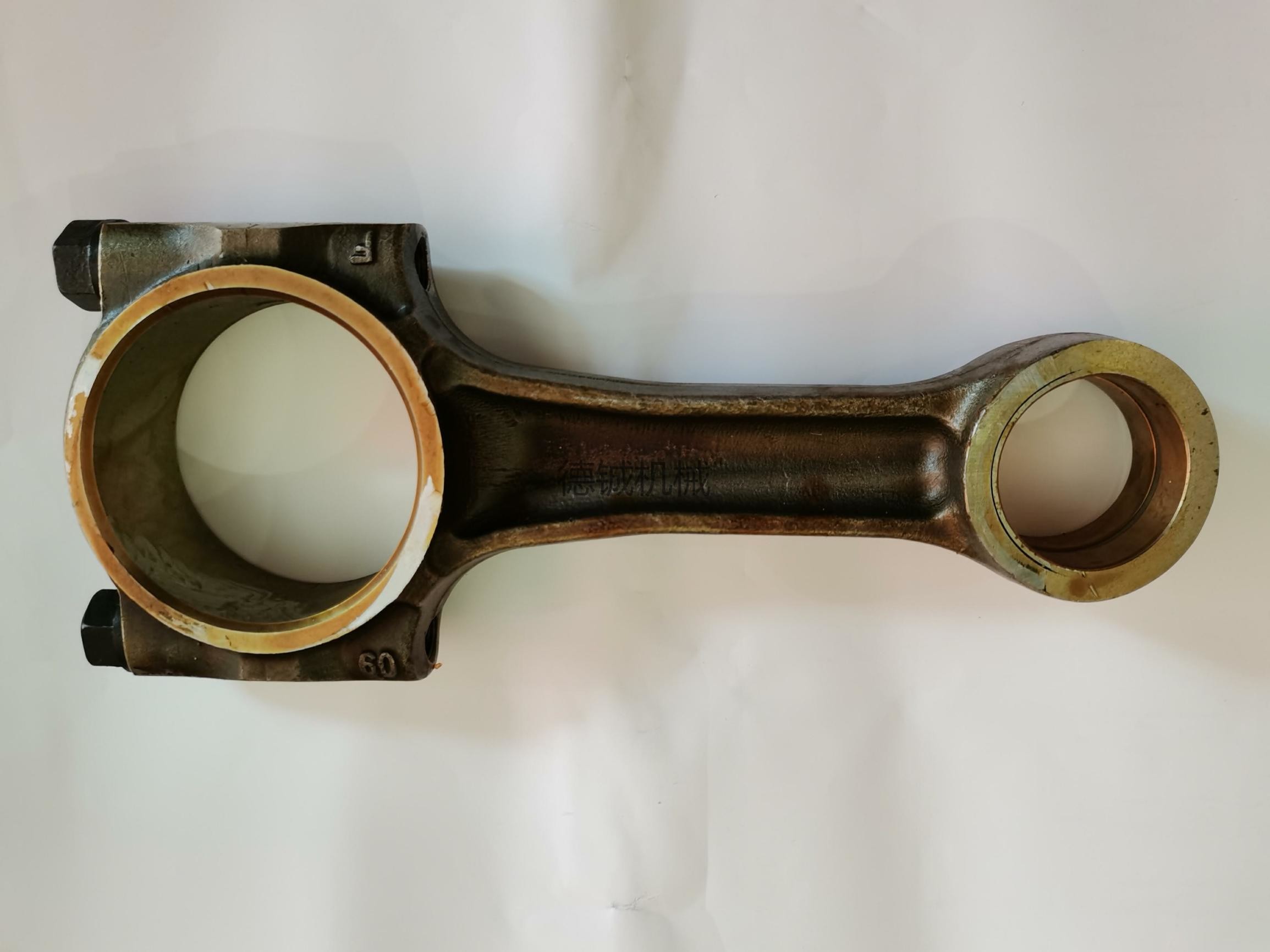 Black Engine Connecting Rod Mitsubish 6M60 Con Rod Connecting Rod With Piston