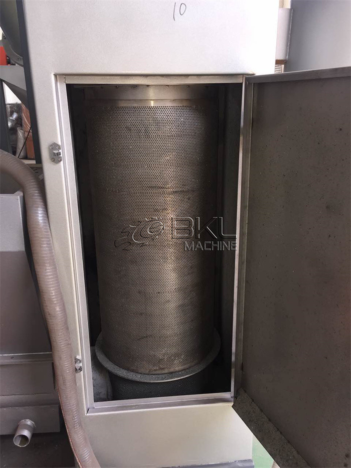 Centrifugal Dryer For Plastic Stainless Steel Sludge Dewatering Machine Vertical