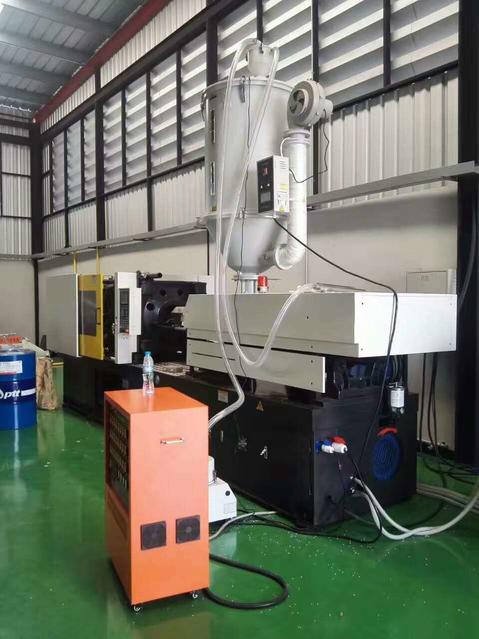 6KW Blue Plastic Blow Moulding Machine Making Plastic Bowls / Plates