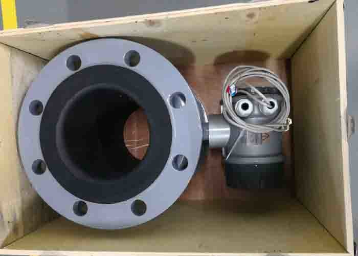 Diameter DN150 PN16 Electromagnetic Flow Meter For Wastewater Flow 0.1 - 10 M/S Velocity