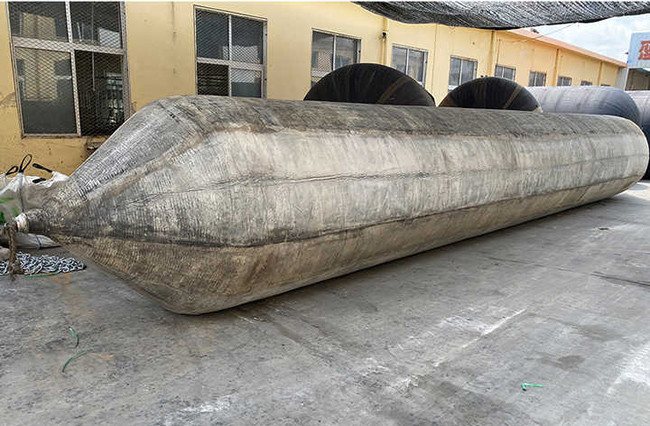 Black Boat Lifting Airbags Device High Pressure Heavy Duty Airbags For Lifting
