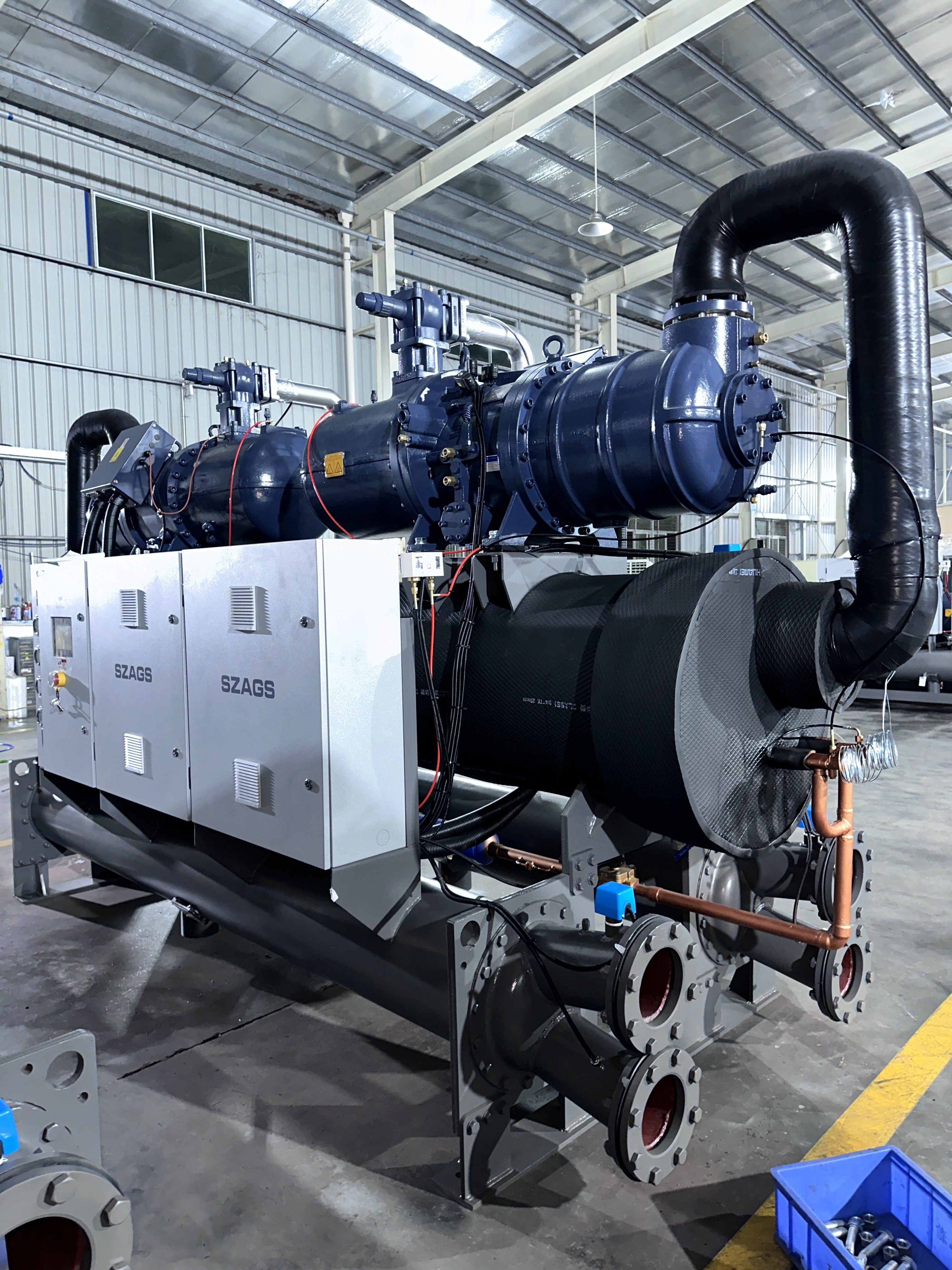 250Hp Water Cooled Stand Type Chiller Semi-Hermetic Screw Chiller For Foaming Machine