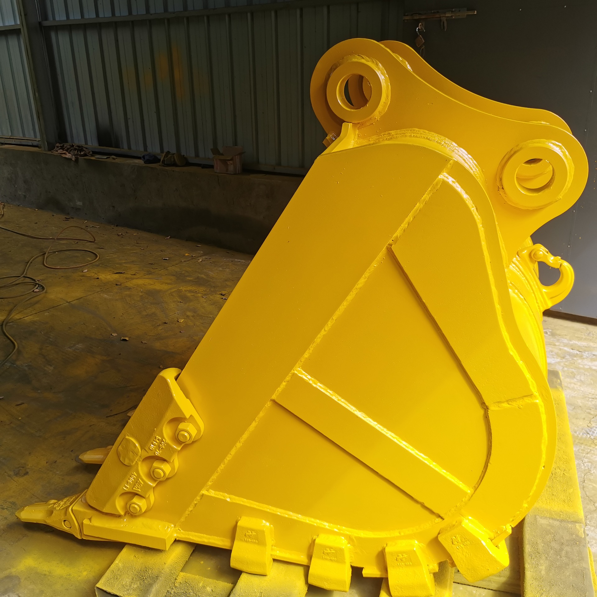 2 - 30 Ton Excavator Rock Bucket Thickening Excavator Ditching Bucket ISO9001