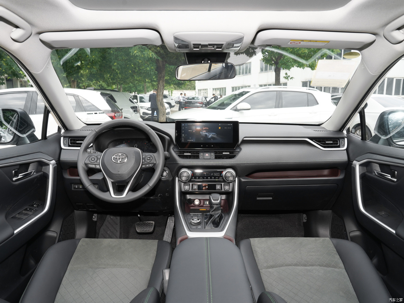 Toyoyta RAV4 2023 2.5L E-CVT 4WD Ultimate Edition Hybrid SUV