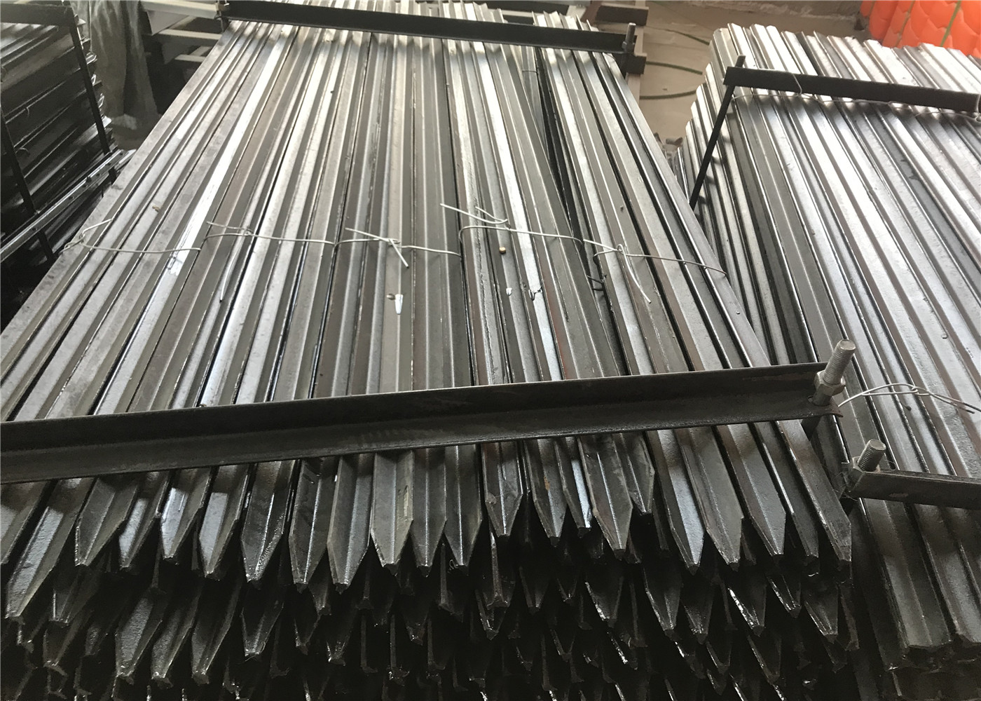 Star picket 2.04kg / meter Hot dipped Galvanized Star picket Manufactuers