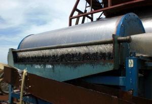 China High Intensity Wet Drum Magnetic Separator Good Anti Demagnetization Ability wholesale