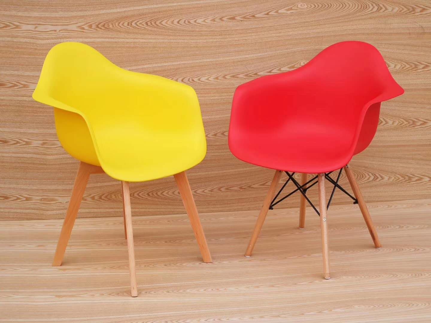 Colorful Wooden Leg Dining Chair Slip Resistant With Waterfall Seat Design