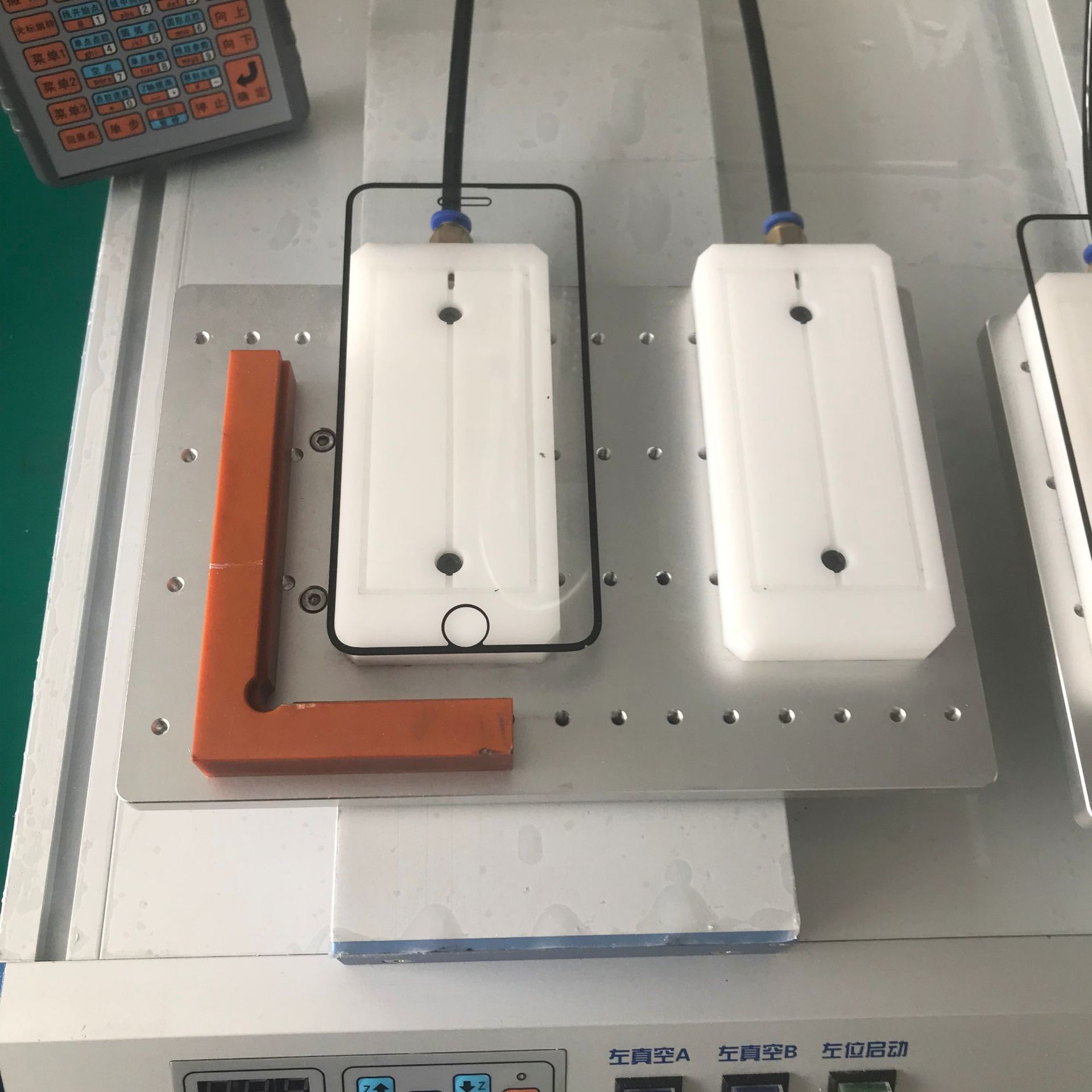 Automatic 3 Axis Glue Dispensing Machine Carbon Steel For Mobile Case Spare Parts