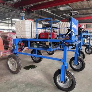 Diesel Engine Boom Farm Sprayer Self Propelled Sprayer Agricultural Machinery