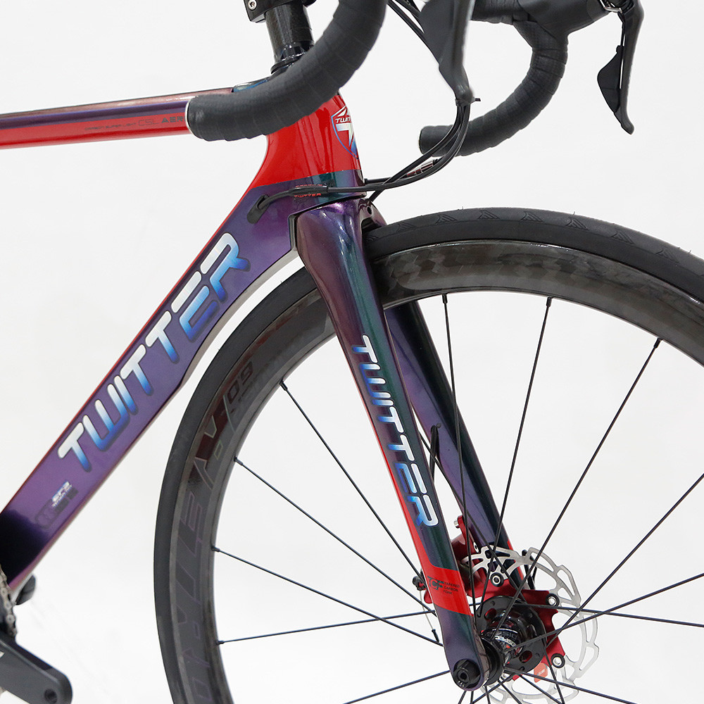 Disc Brake Carbon Fiber Road Bike UT R8000 22 Speed Thru Axle 142mm