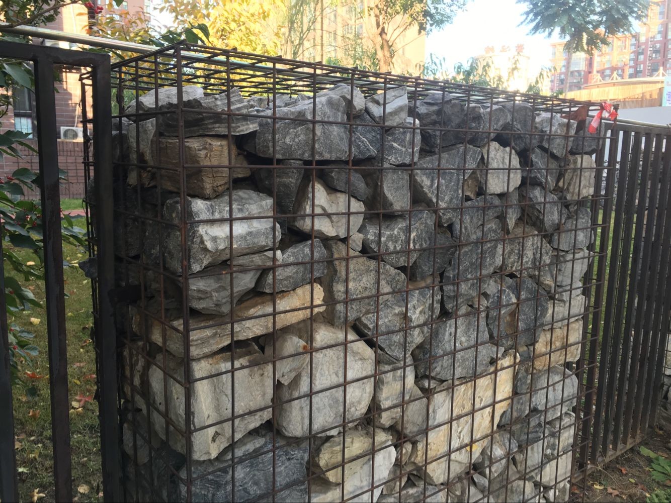 Galvanized 4mm Gabion Fence System Stainless Steel Wire Welded Gabion Wall