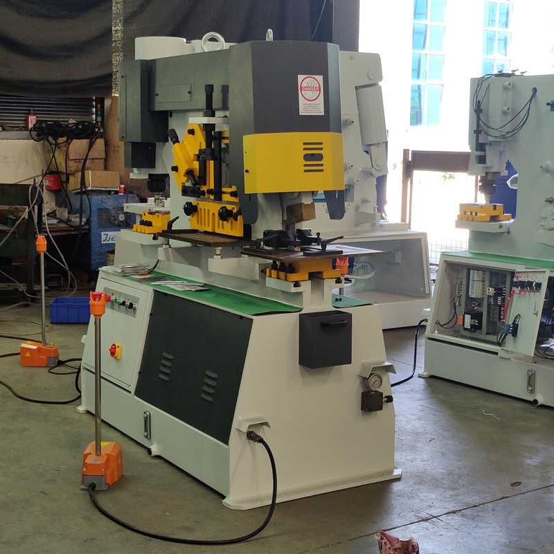 Q35Y-20 Hydraulic Combined Punching And Shearing Machine 20mm Sheet Metal Plate Multi-Function