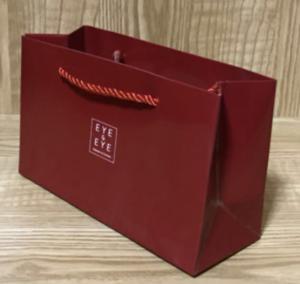 China Gloss Laminated Kraft Paper Shopping Bags OEM Durable Paper Bag 120gsm wholesale