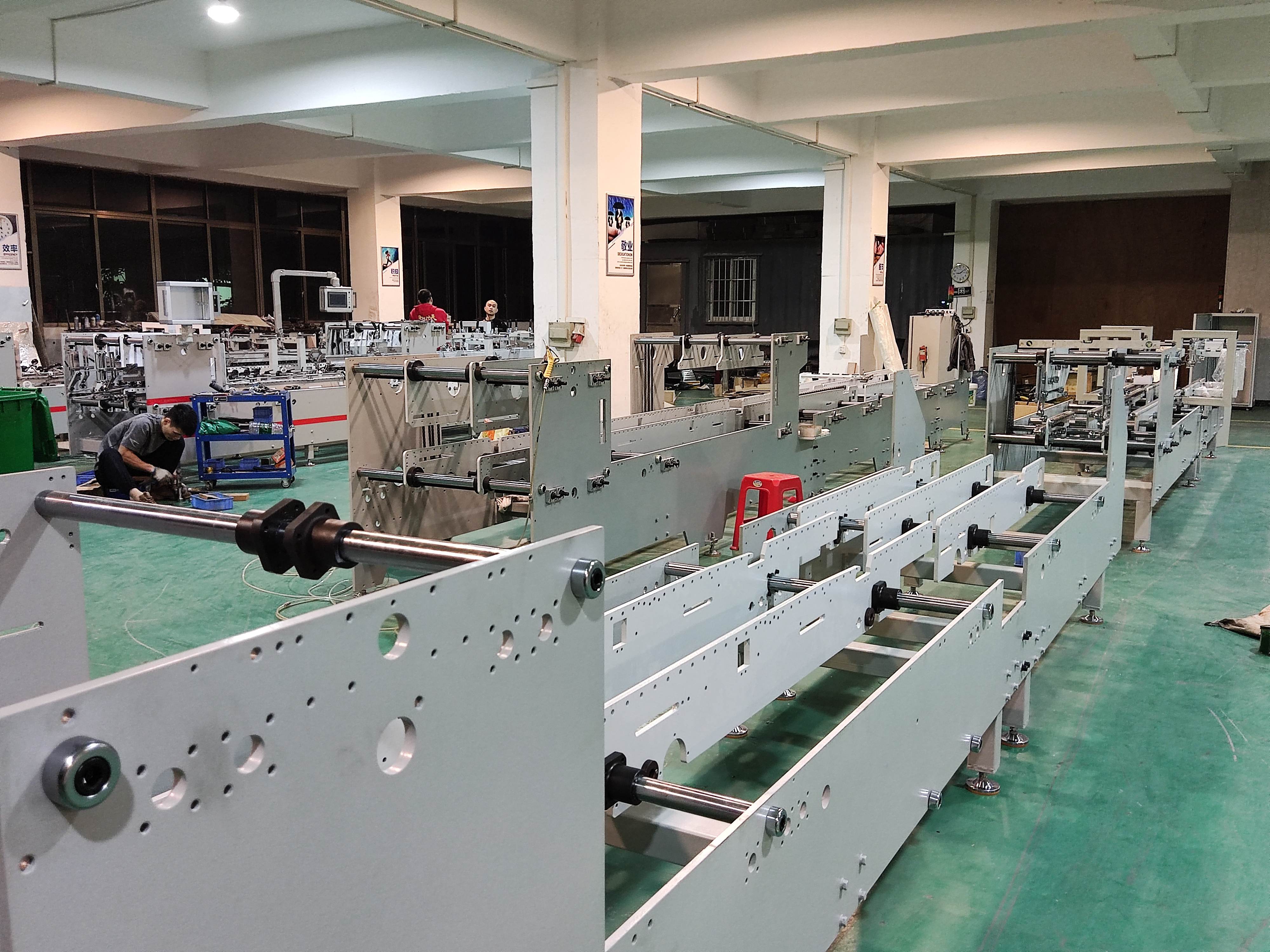 Folder Gluer Machine for Hard Cover Book Making Incorporating Water Soluble Cold Glue