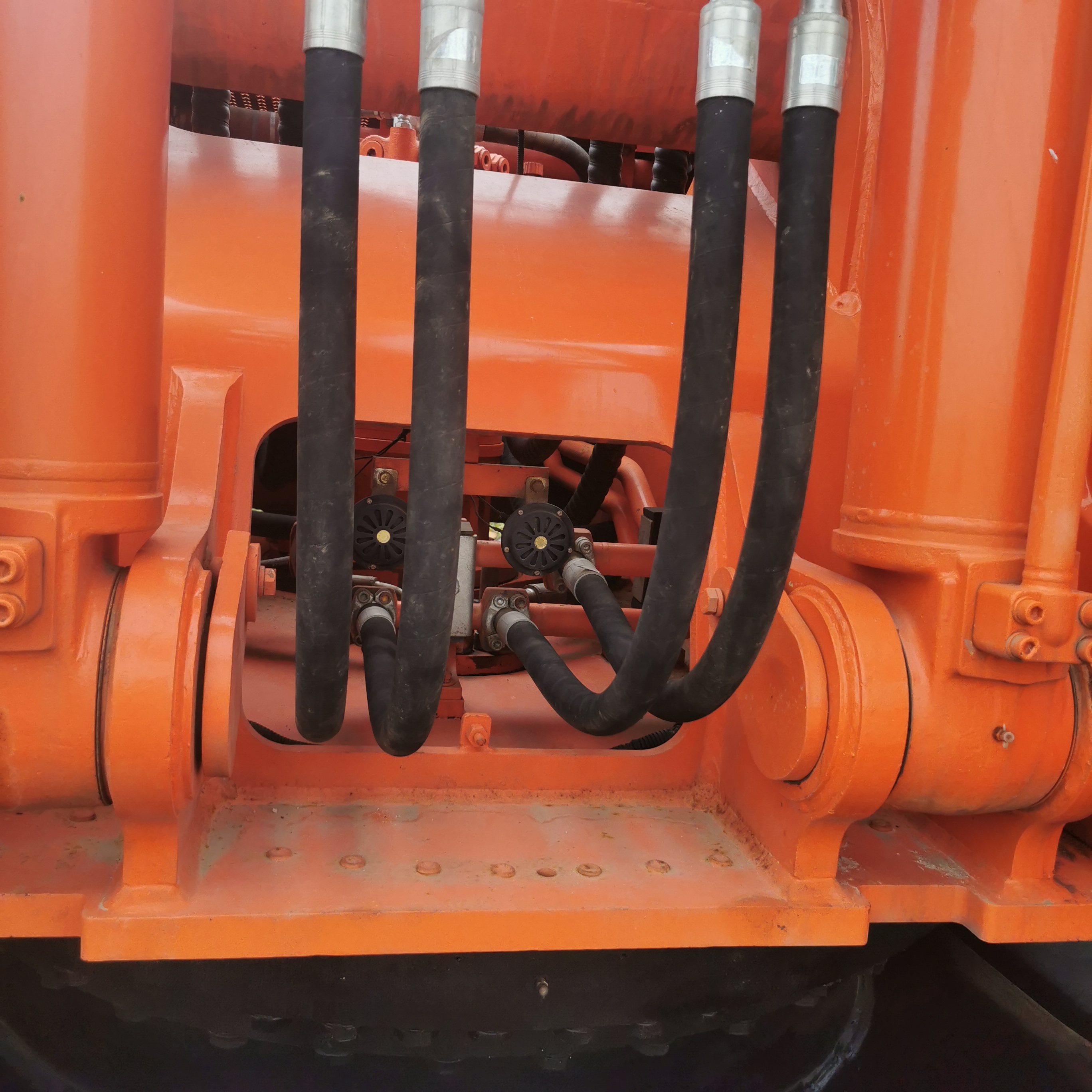 Low Working Hours Doosan DH420LC-7 Excavator with 218KW Power and 1.9m3 Bucket Capacity