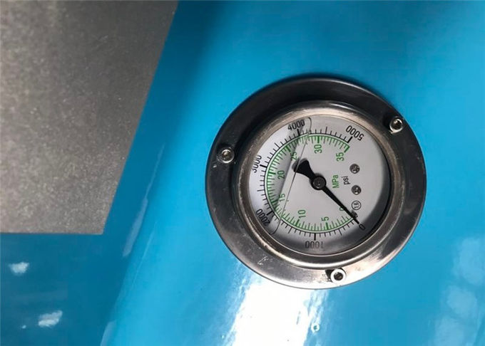 Polyurea Foam Insulation Machine , Portable Spray Foam Machine 1/1 Raw Material Ratio