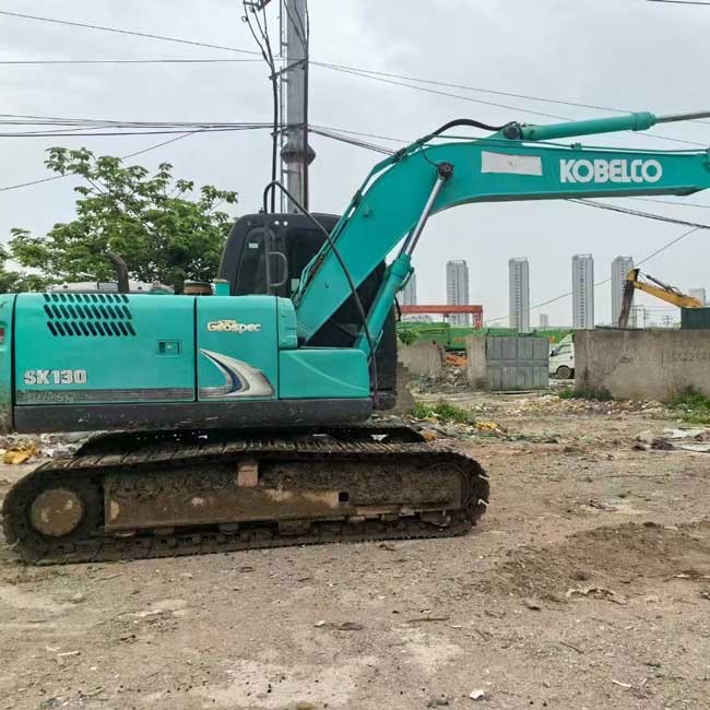 Kobelco Excavator SK130 Crawler Excavator 0.52m3 Bucket Capacity Little Used Excavator