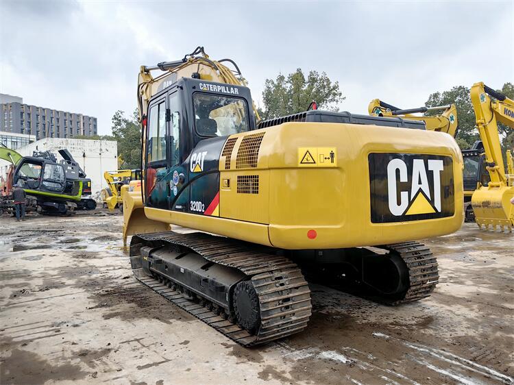 CAT 320 Excavator Used Japan Cat 320gc 320d2 320dl 320c 320cl 320d Hydraulic Cylinder