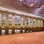 Aluminium Sound Barrier Walls Wedding Halls Partition Wall Sliding Folding Doors