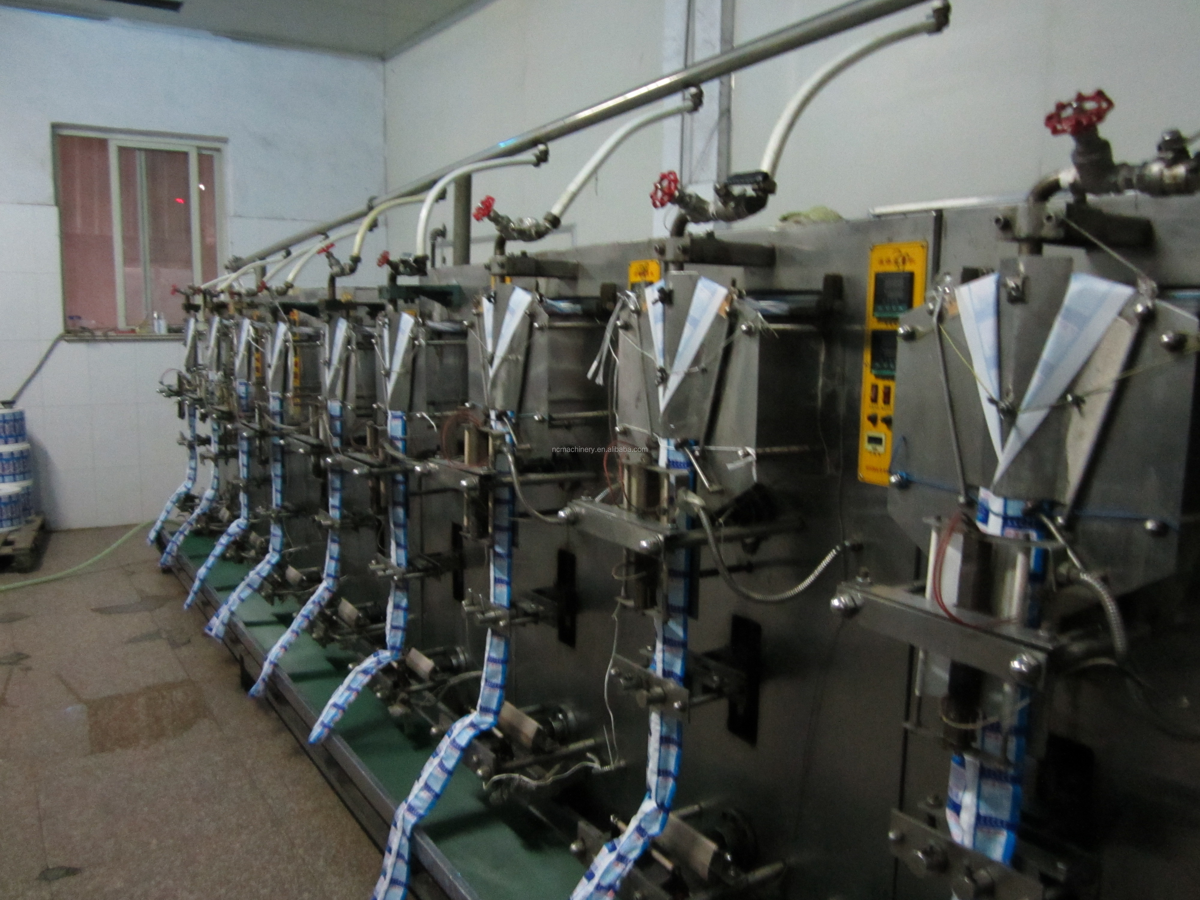 Beverage Packaging Type Bags Full Automatic 2000bph Sachet Water Production Line