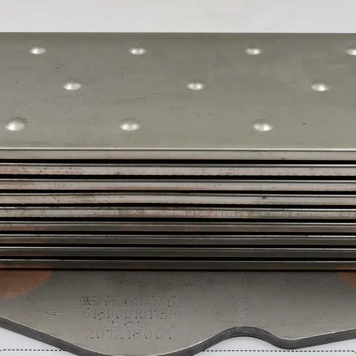 Weichai WD615 WD618 Engine Spare Parts Oil Cooler for Sinotruk HOWO Shacman Truck OEM Size
