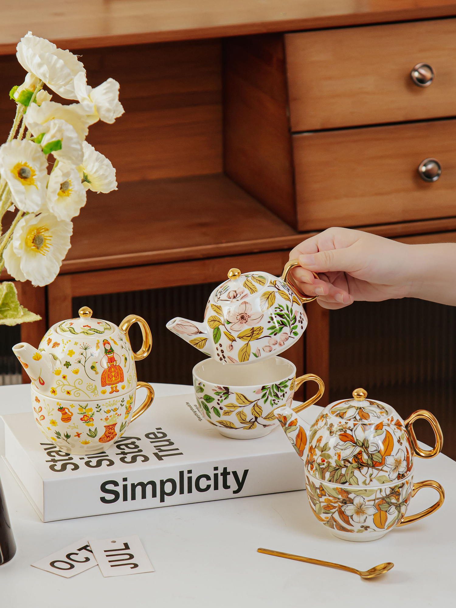 Single Teapot And Cup Set Porcelain Individual Tea Set With Wedding Gift Cup And Saucer