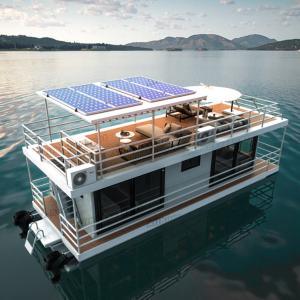 China 12 Person Capacity Luxury Floating Boat Hotel Boat Yacht For Relaxing Getaway wholesale