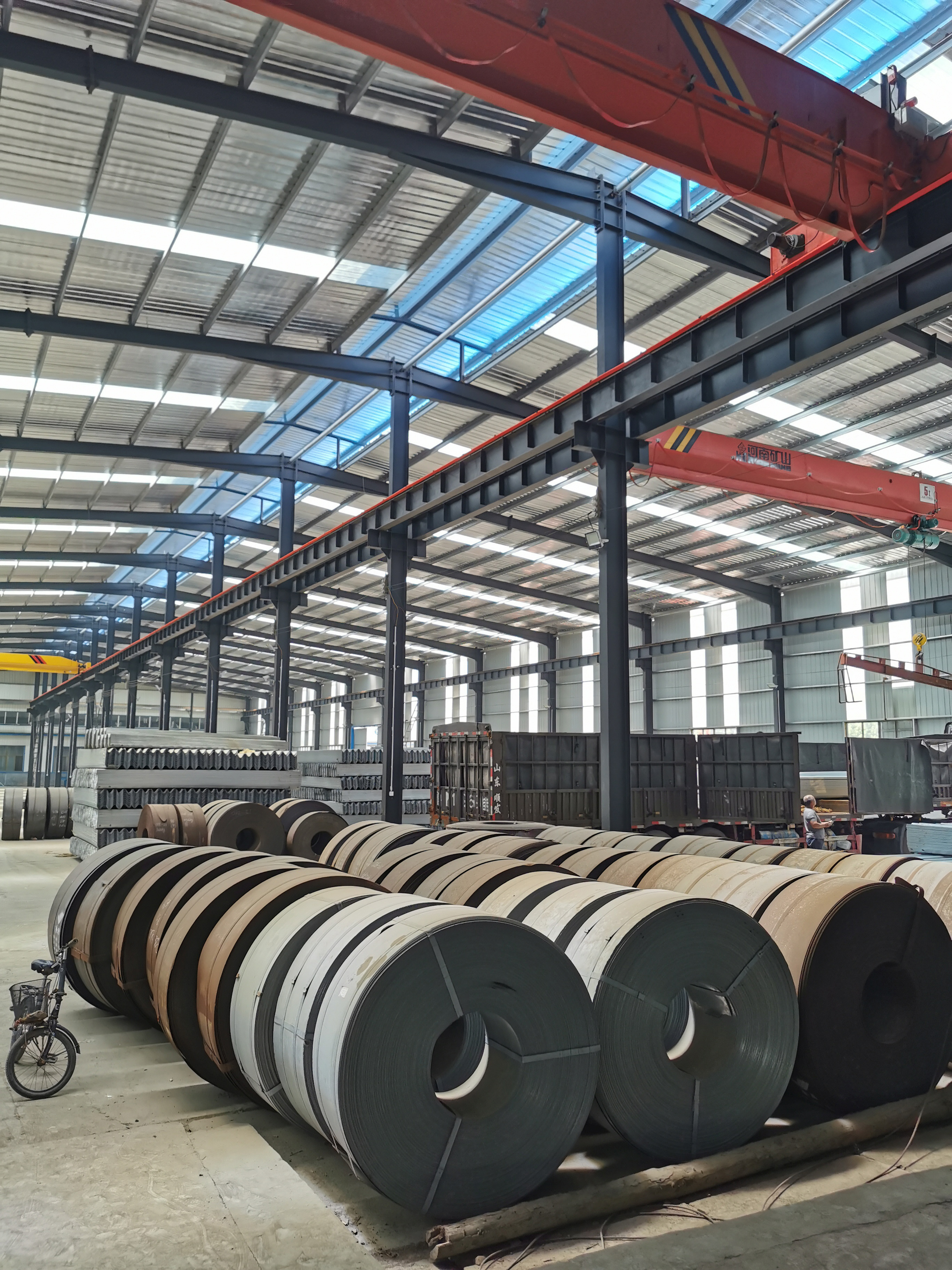 Highway Guardrail Round Head Hot Dip Galvanized Bolt for Roadway Safety Standards