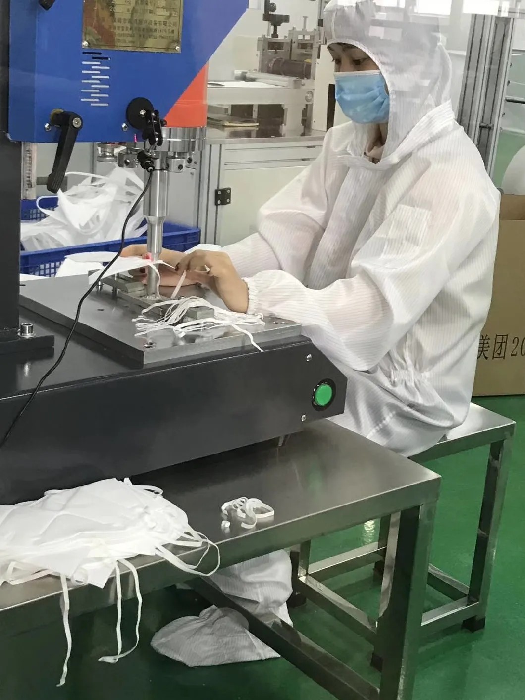 Sterile Disposable Mask Hygienic Face Mask With 95% Melt Blown Nonwoven